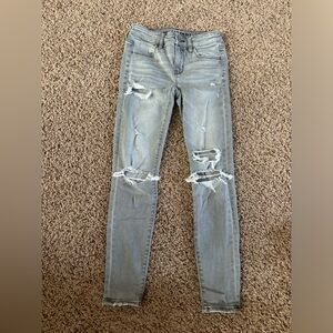 Grey American Eagle stretchy skinny jeans size 00 short